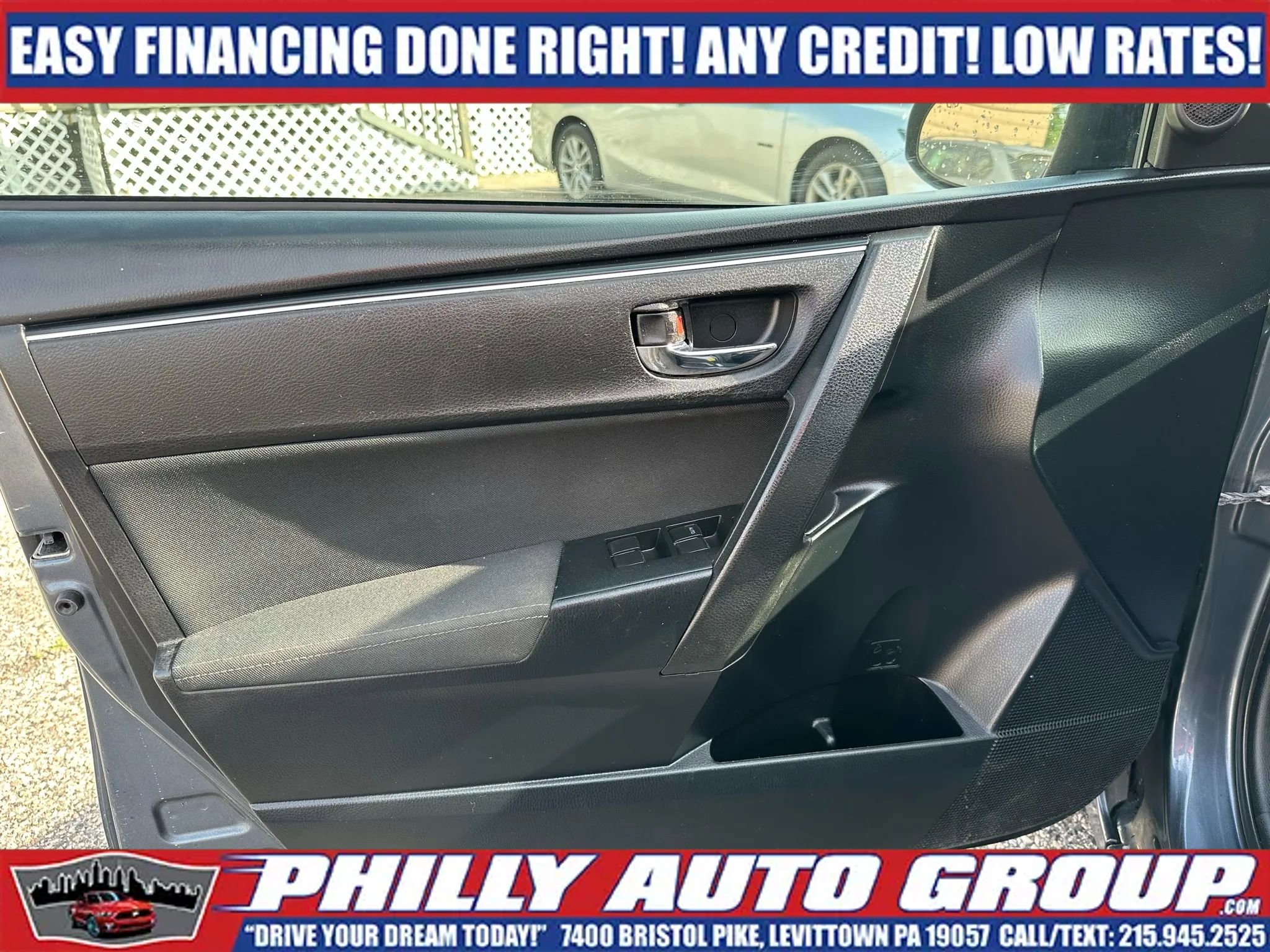 Used 2019 Toyota Corolla LE FWD image 12