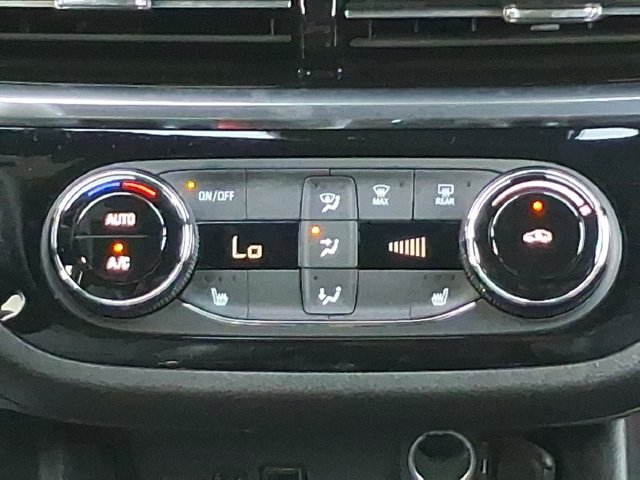 Used 2024 Buick Envista Sport Touring w/ Convenience I Package FWD image 5