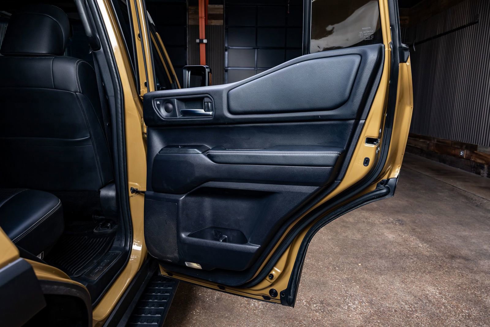 Used 2025 Toyota Land Cruiser w/ Premium Package image 38