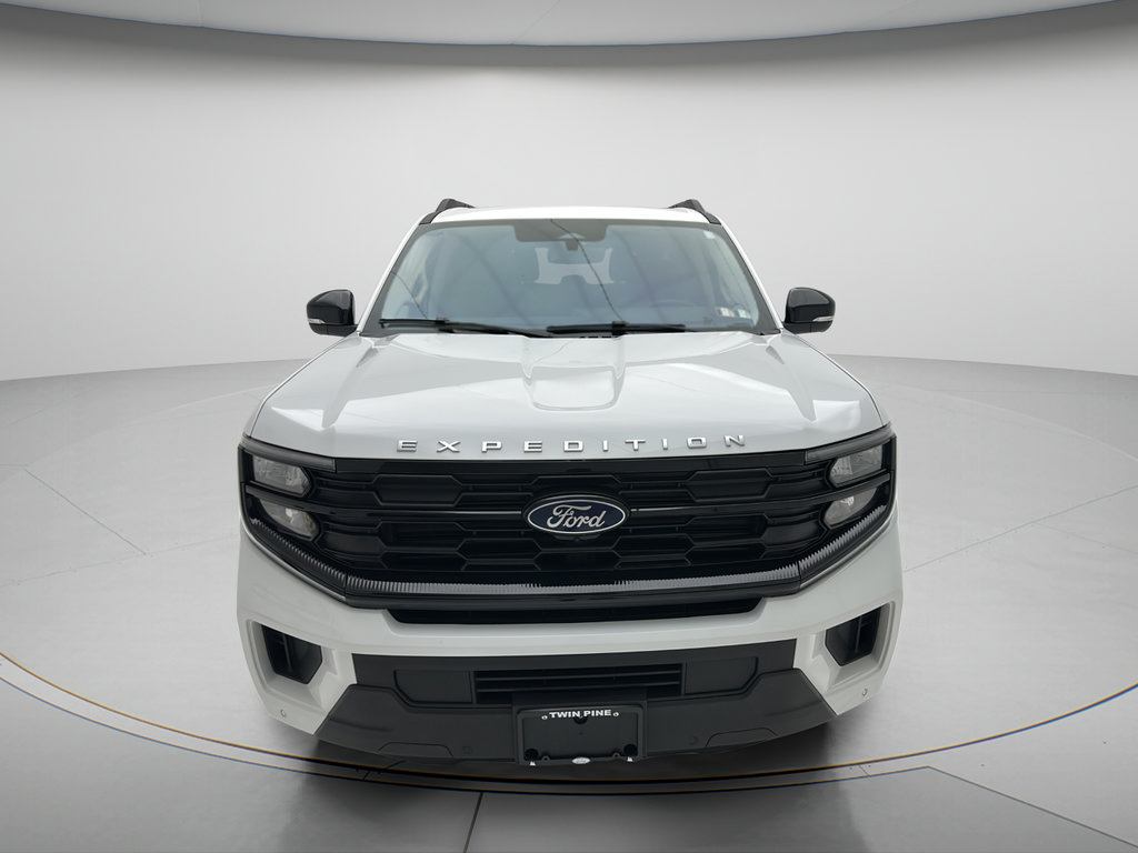 Used 2025 Ford Expedition Active AWD/4WD image 2