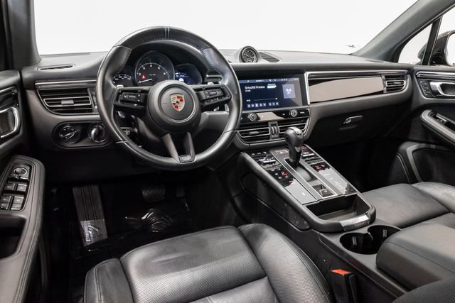 Used 2023 Porsche Macan image 7