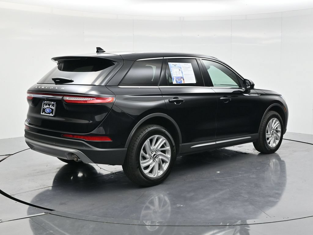 Used 2025 Lincoln Corsair AWD image 5