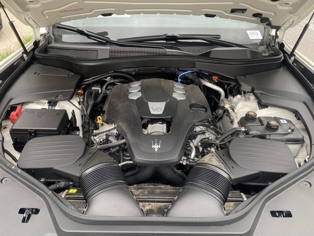 New 2024 Maserati Levante GT Ultima image 9