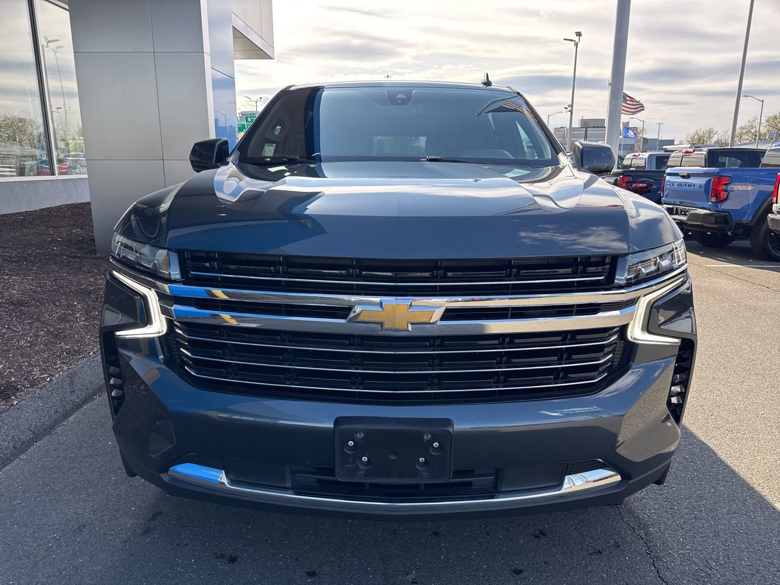 Used 2021 Chevrolet Suburban LT w/ Rear Media and Nav Package AWD/4WD image 3