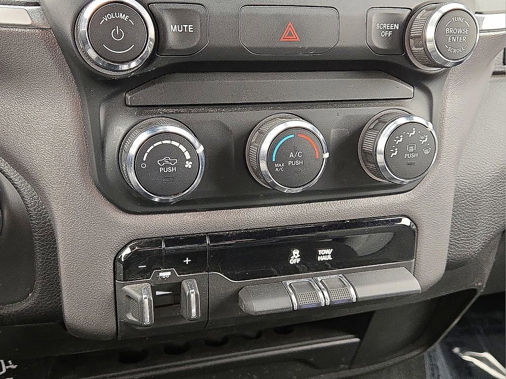 Used 2024 RAM 2500 Big Horn image 27