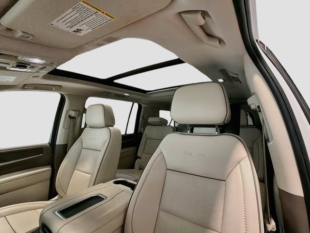 Used 2021 GMC Yukon XL Denali w/ Denali Ultimate Package AWD/4WD image 21
