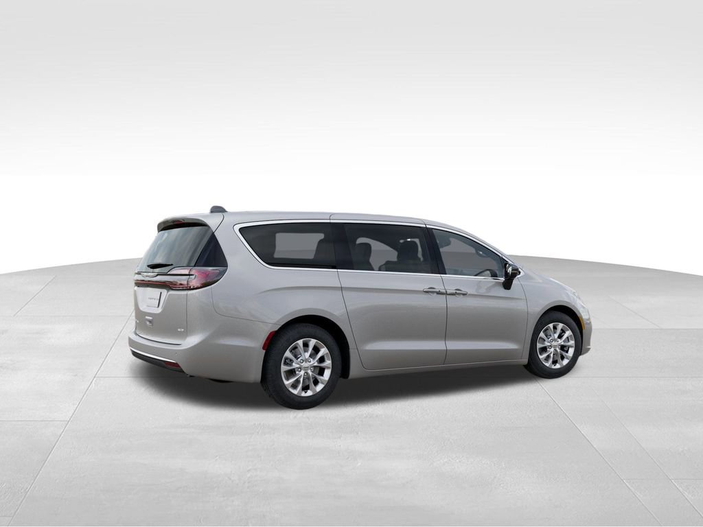 New 2026 Chrysler Pacifica Select image 5