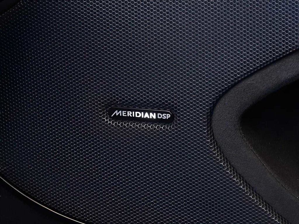Used 2015 McLaren 650S Spider RWD image 26