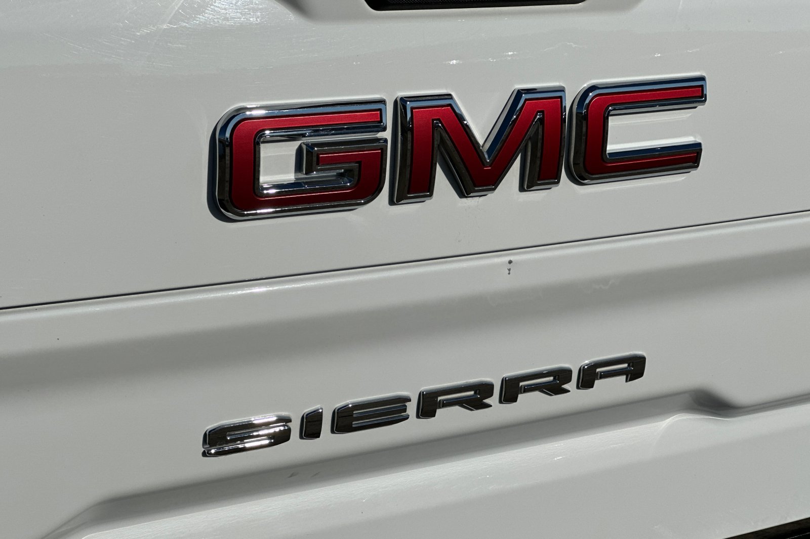 Used 2024 GMC Sierra 1500 SLT image 26
