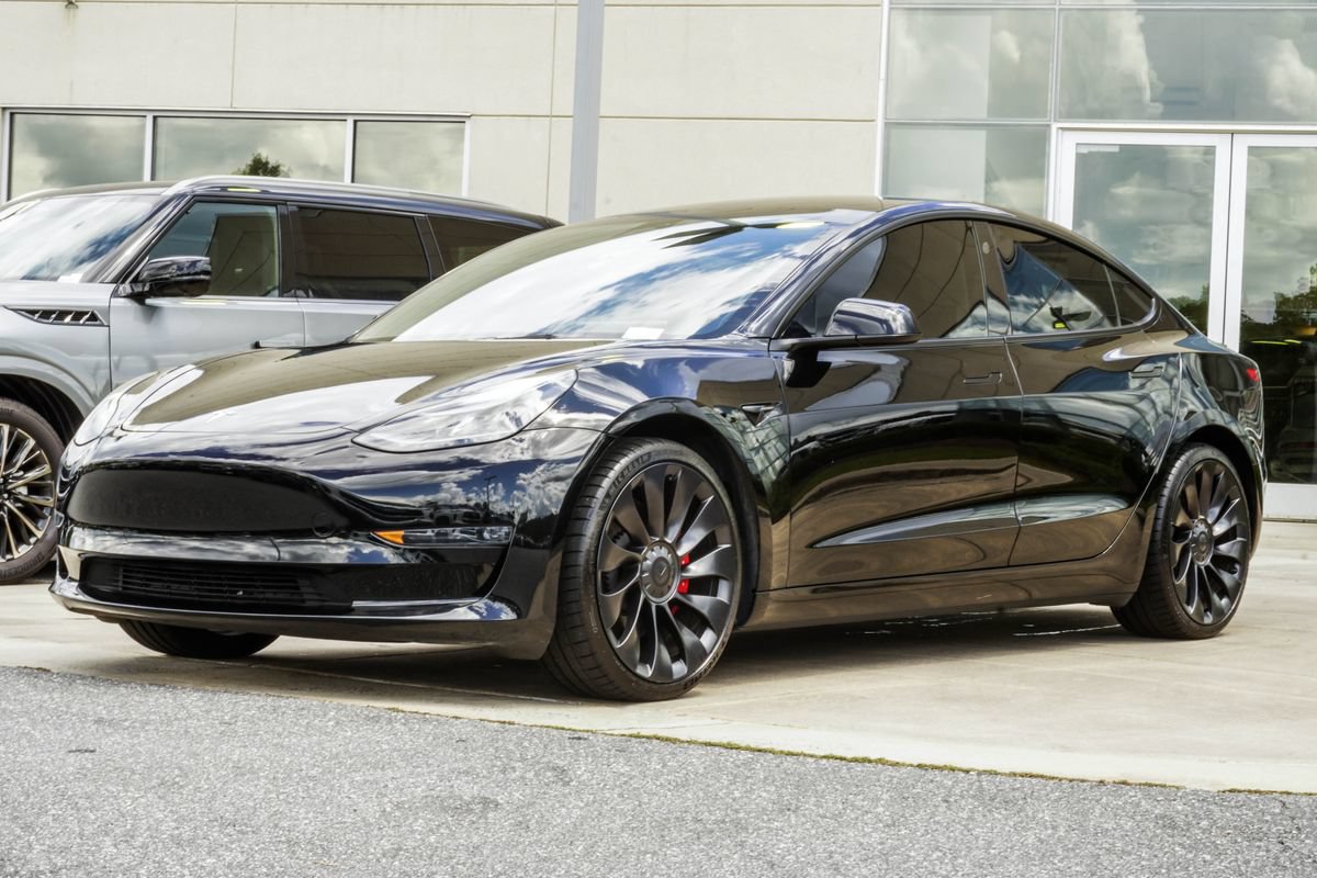 Used 2023 Tesla Model 3 Performance AWD/4WD image 13