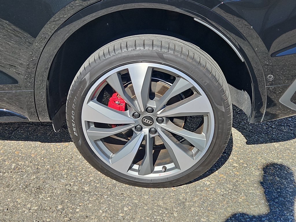 Certified 2024 Audi SQ5 Prestige w/ Prestige Package AWD/4WD image 8