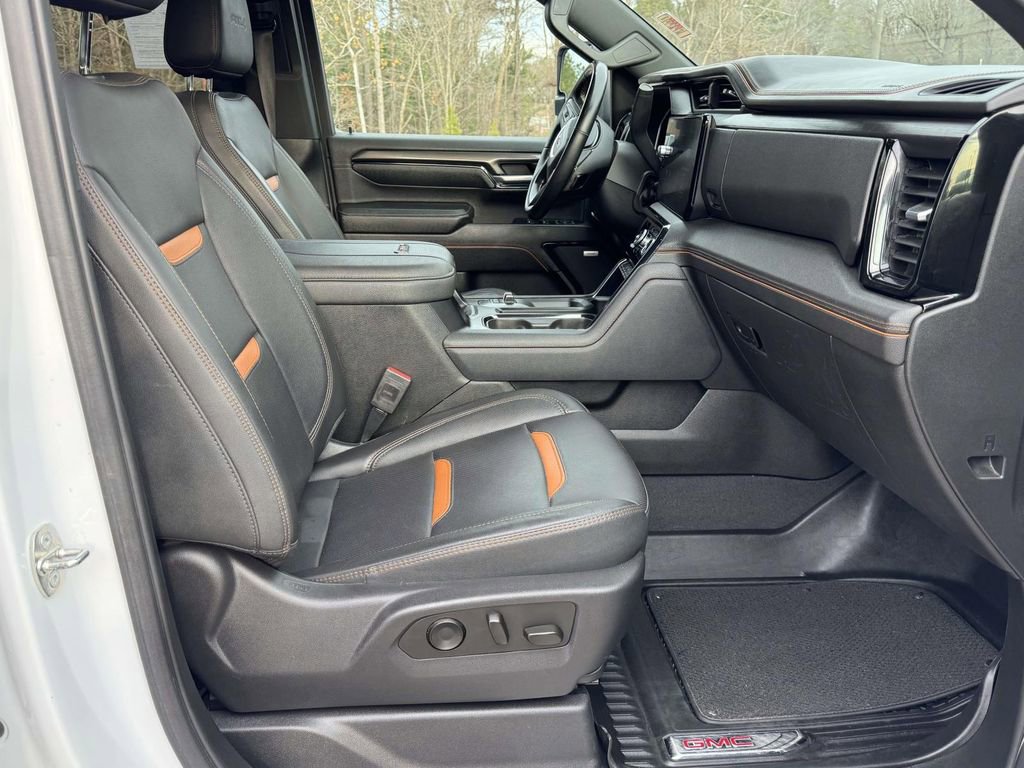 Used 2024 GMC Sierra 2500 AT4 w/ AT4 Preferred Package image 13