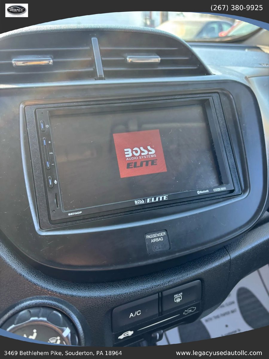 Used 2012 Honda Fit Sport image 38