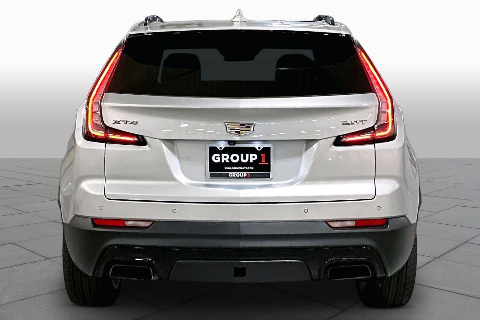 Used 2019 Cadillac XT4 Sport w/ Cold Weather Package FWD image 5