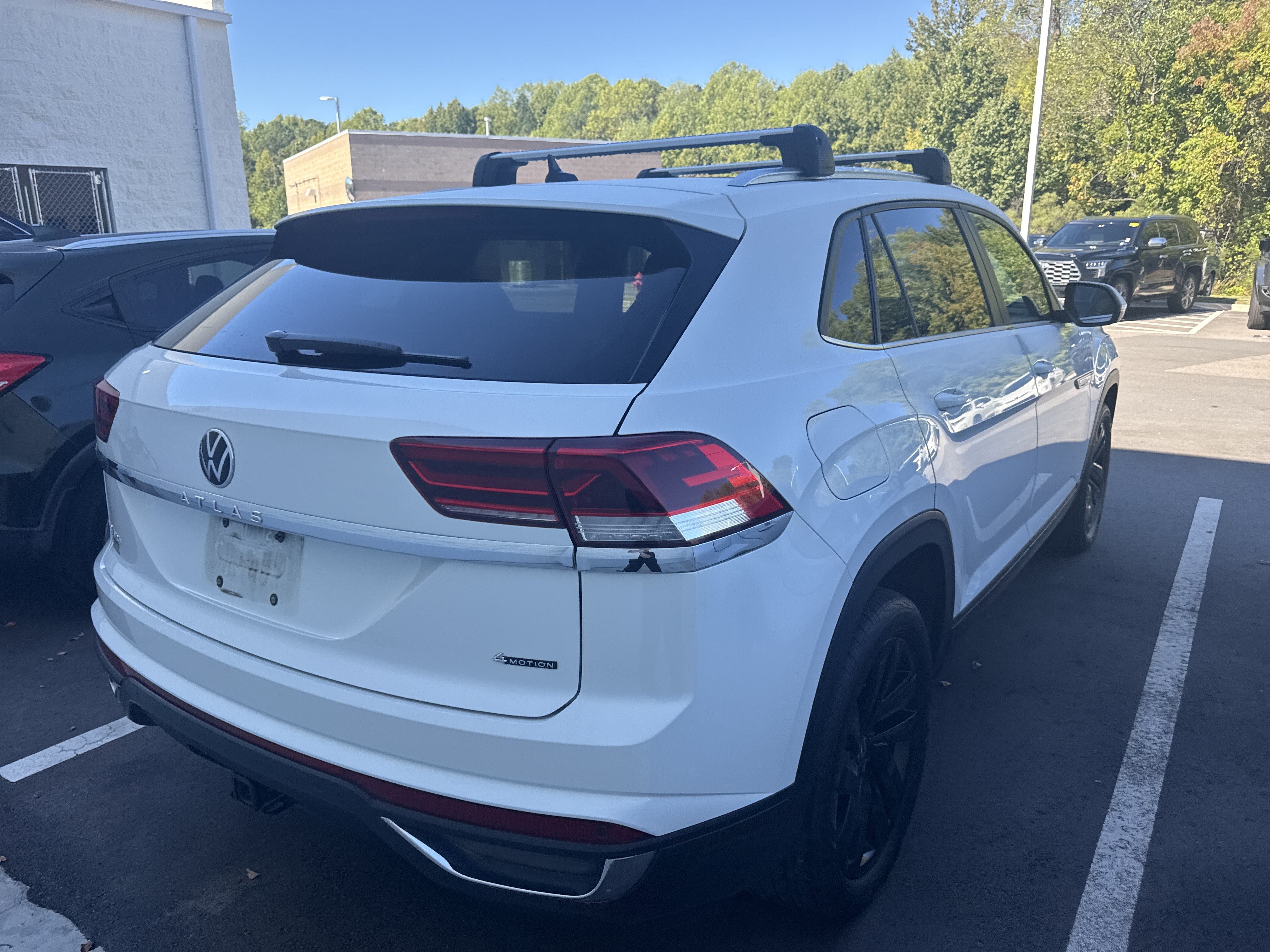 Used 2023 Volkswagen Atlas Cross Sport SE w/ Panoramic Sunroof Package AWD/4WD image 42