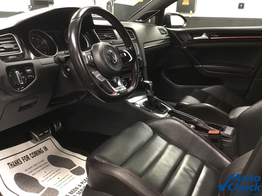 Used 2017 Volkswagen GTI SE image 19