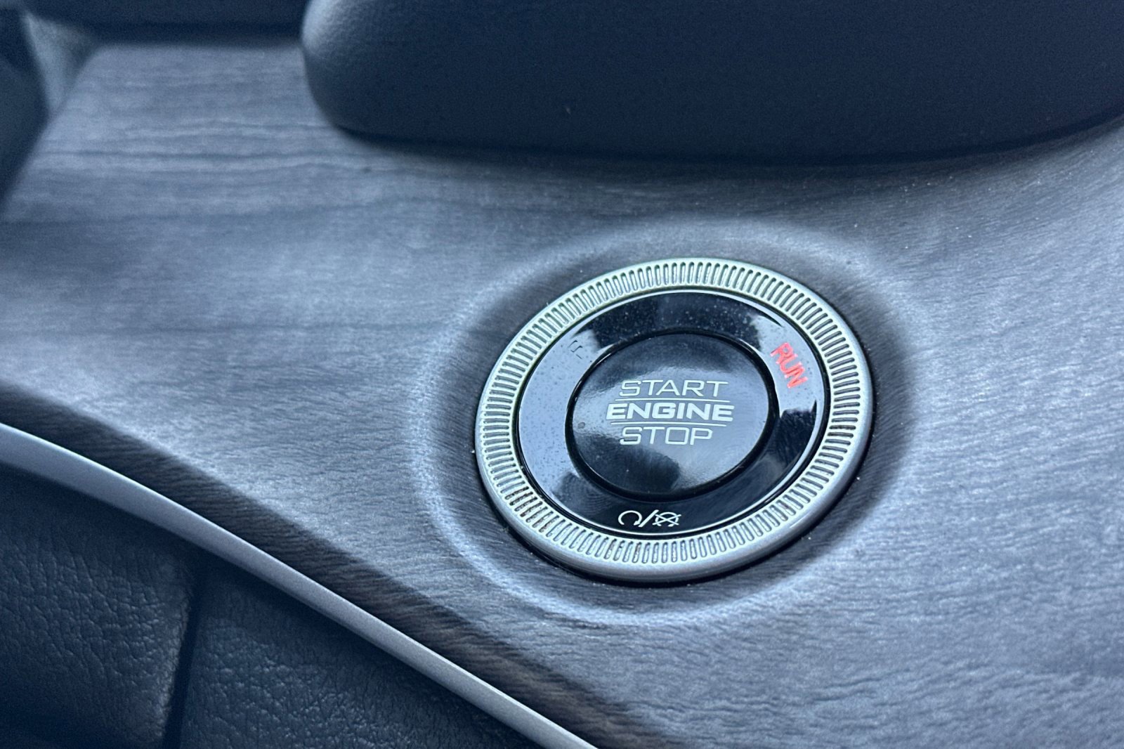 Used 2024 Jeep Grand Cherokee L Limited w/ Luxury Tech Group II image 24