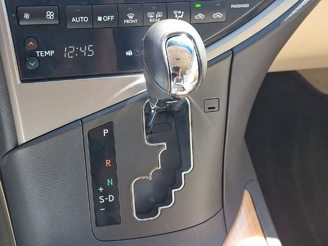 Used 2015 Lexus RX 450h AWD image 17