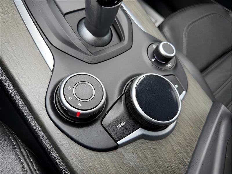Used 2018 Alfa Romeo Stelvio Ti Sport image 35
