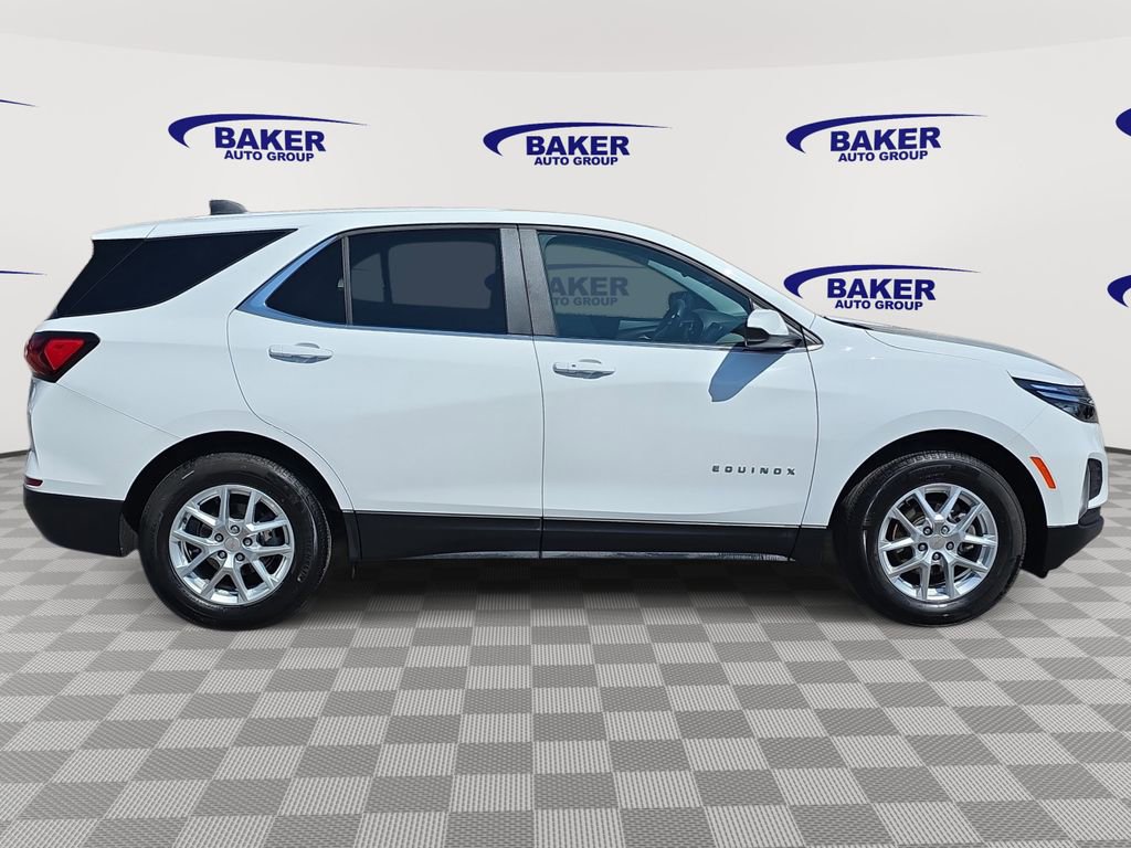 Used 2024 Chevrolet Equinox LT w/ LPO, Floor Liner Package FWD image 4