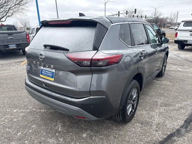 Used 2023 Nissan Rogue S image 4