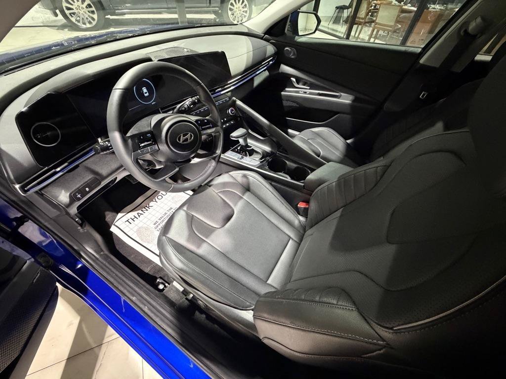 Used 2026 Hyundai Elantra Limited FWD image 19