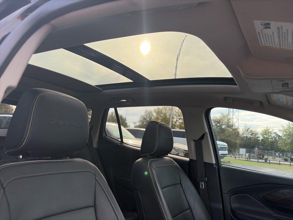 Used 2018 GMC Terrain Denali w/ Advanced Safety Package image 11