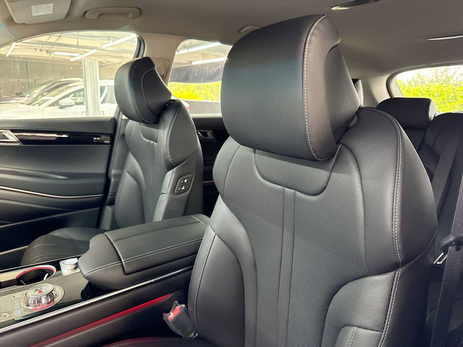 New 2026 Genesis GV80 2.5T RWD image 14