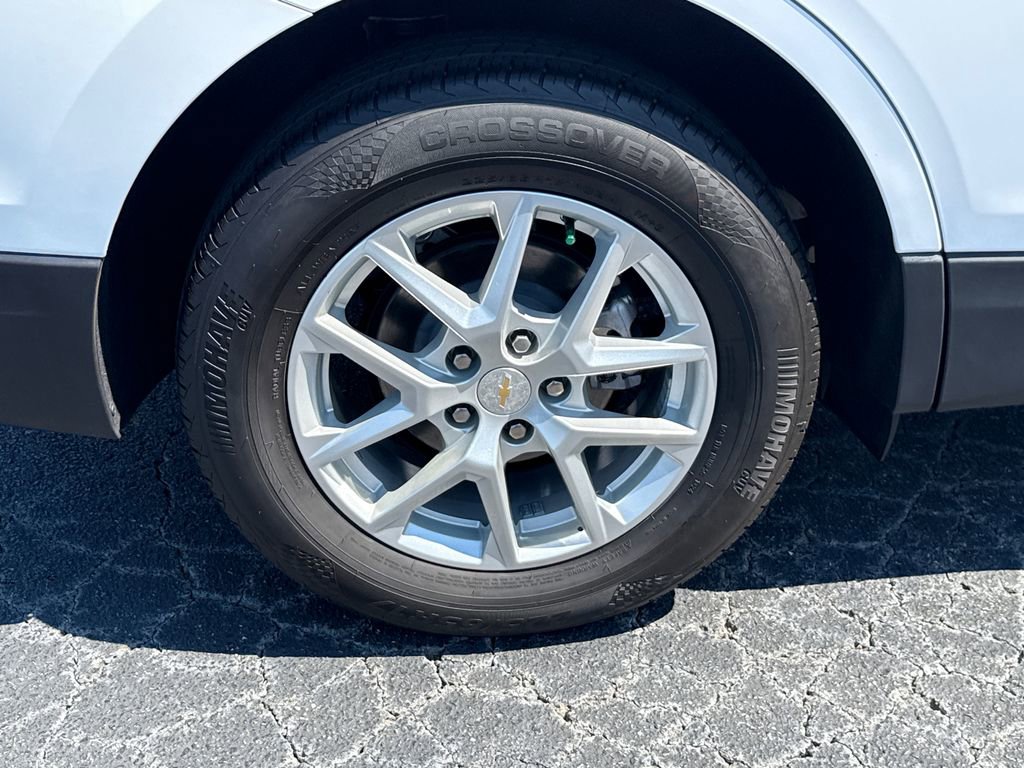 Used 2023 Chevrolet Equinox LS w/ LS Convenience Package image 17