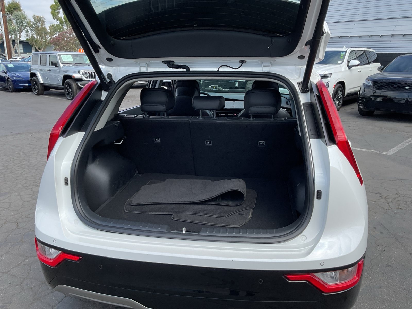 Used 2023 Kia Niro Wind FWD image 26
