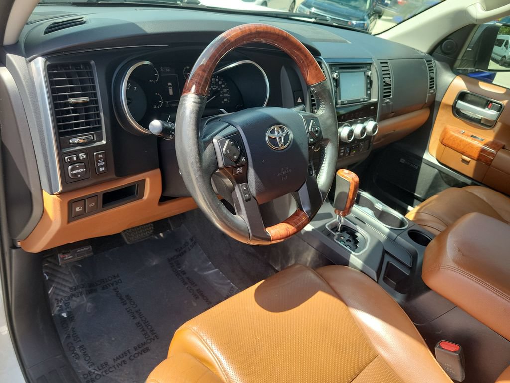 Used 2018 Toyota Sequoia Platinum AWD/4WD image 7