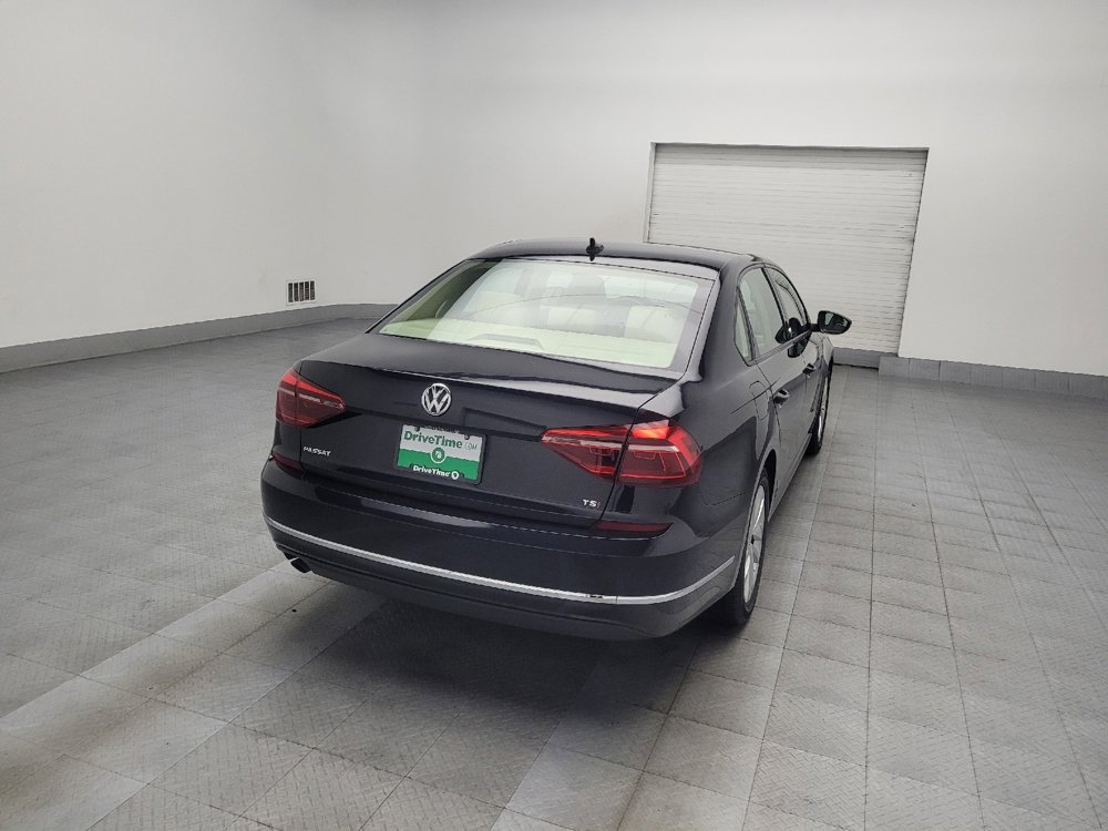 Used 2019 Volkswagen Passat 2.0T Wolfsburg image 7