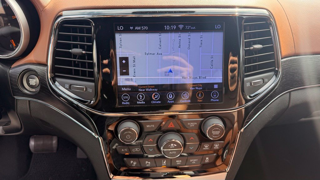 Certified 2019 Jeep Grand Cherokee Summit w/ Platinum Series Group AWD/4WD image 11