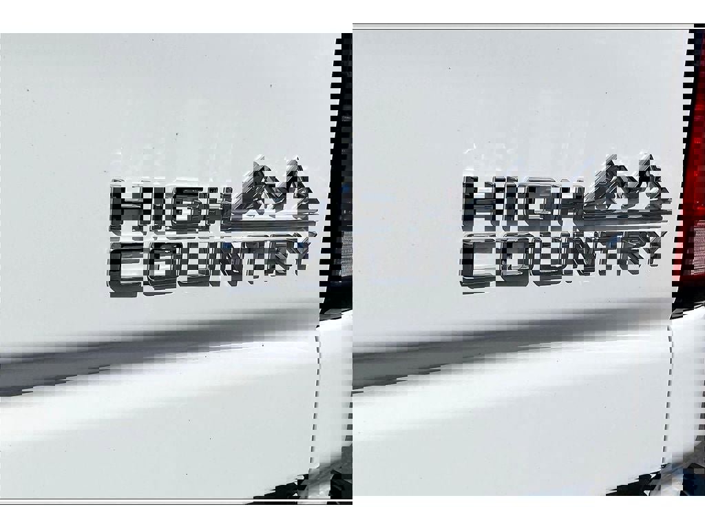 Used 2024 Chevrolet Silverado 3500 High Country w/ High Country Premium Package image 8