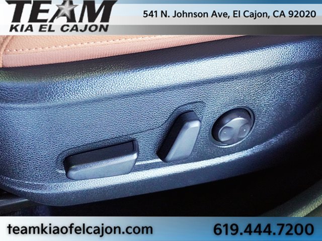 Certified 2024 Kia Soul EX w/ EX Designer Package FWD image 17
