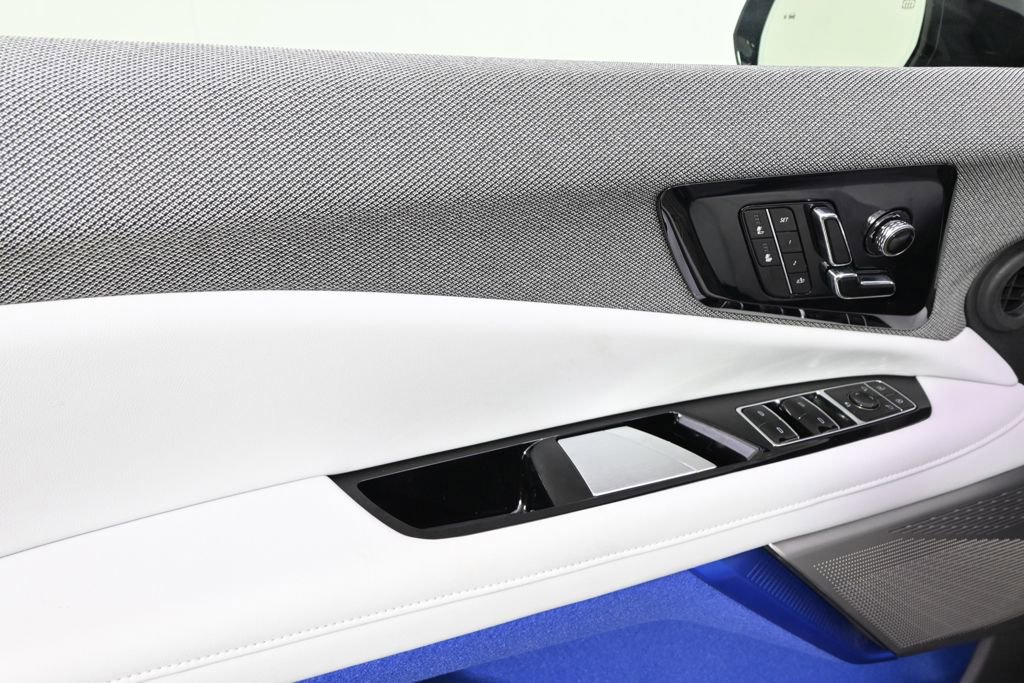 New 2025 Cadillac Optiq Sport 1 image 21