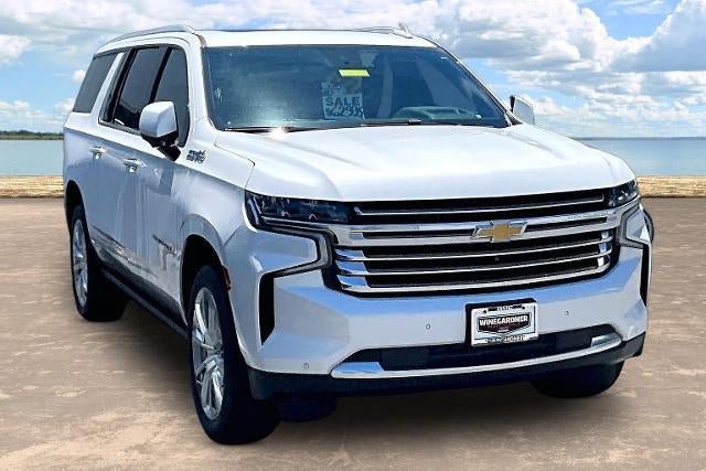 Used 2023 Chevrolet Suburban High Country w/ Premium Package 2