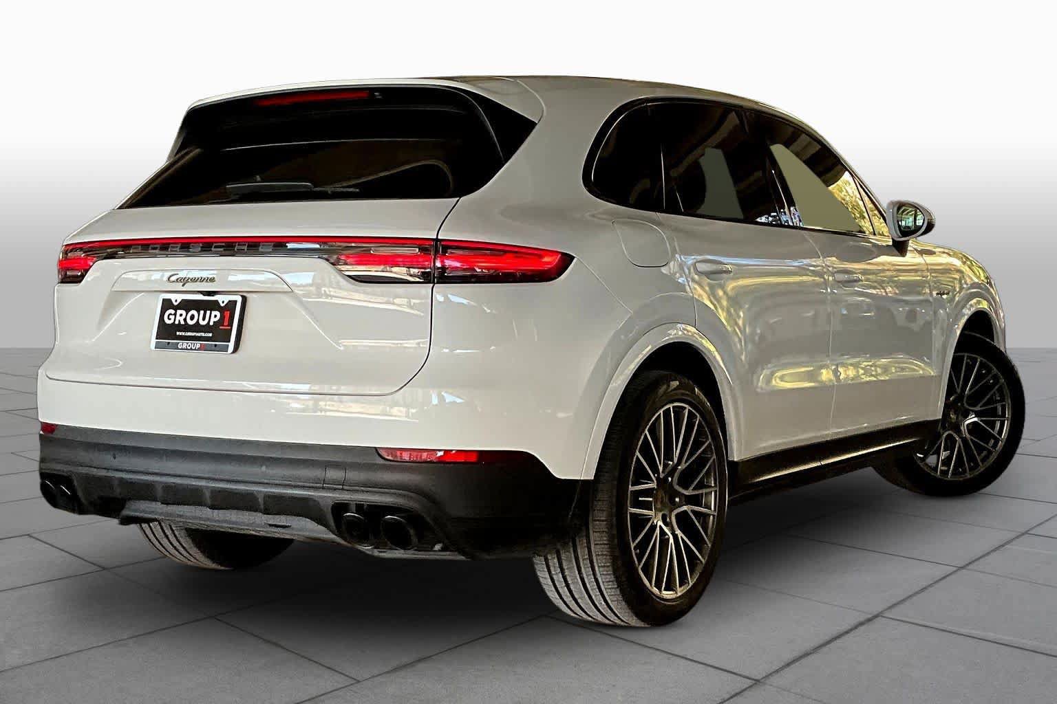 Used 2022 Porsche Cayenne E-Hybrid AWD/4WD image 24