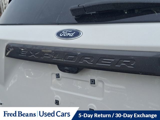 Used 2023 Ford Explorer XLT w/ Equipment Group 202A AWD/4WD image 31