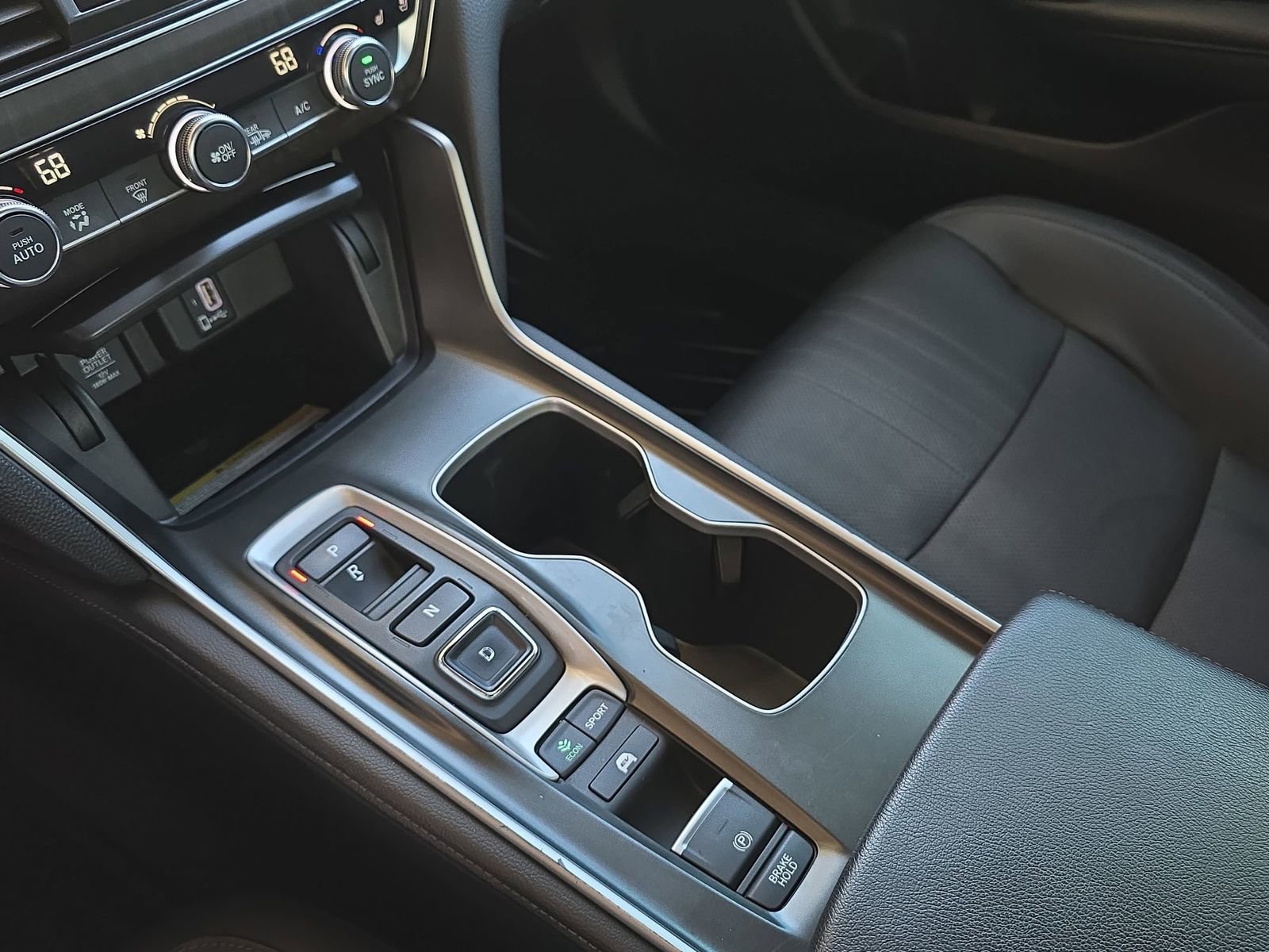 Used 2018 Honda Accord Touring image 27