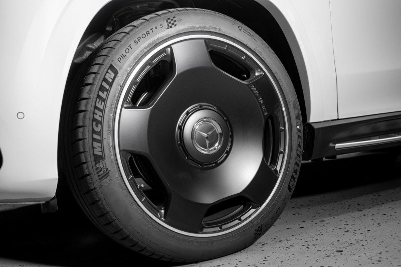 New 2025 Mercedes-Benz GLS 63 AMG 4MATIC image 33