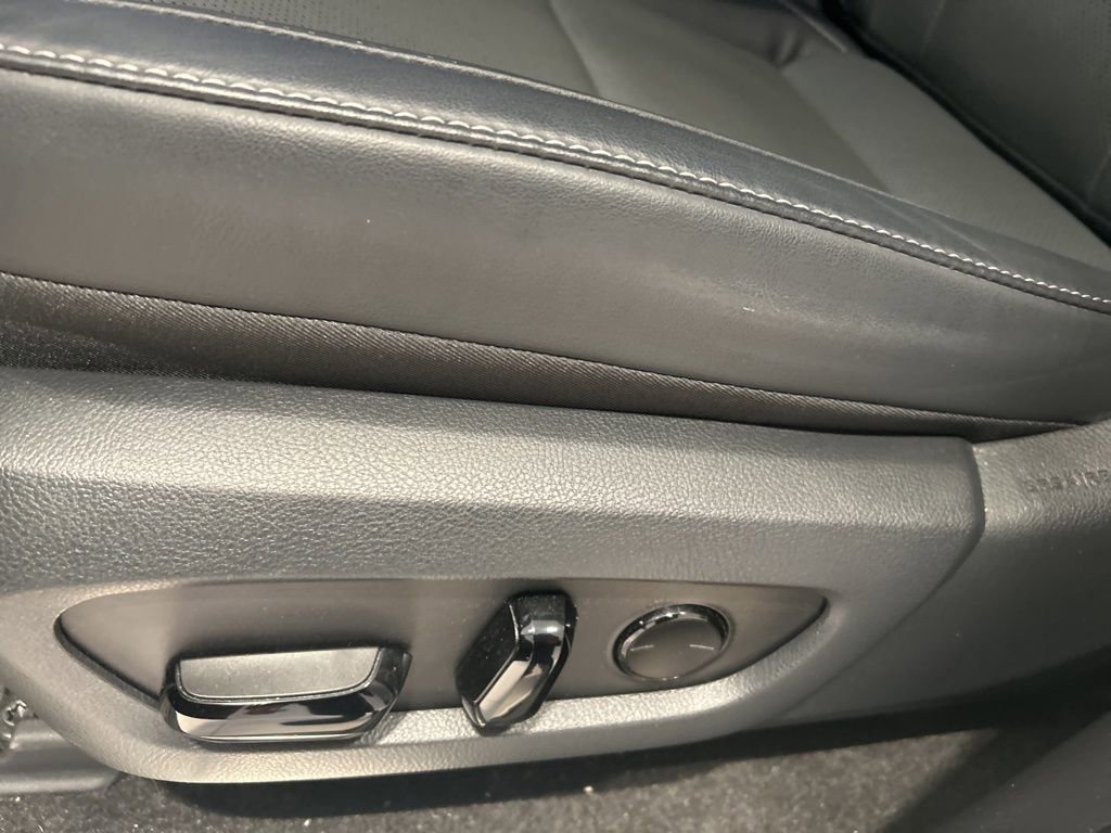 Used 2025 Lexus GX 550 image 5