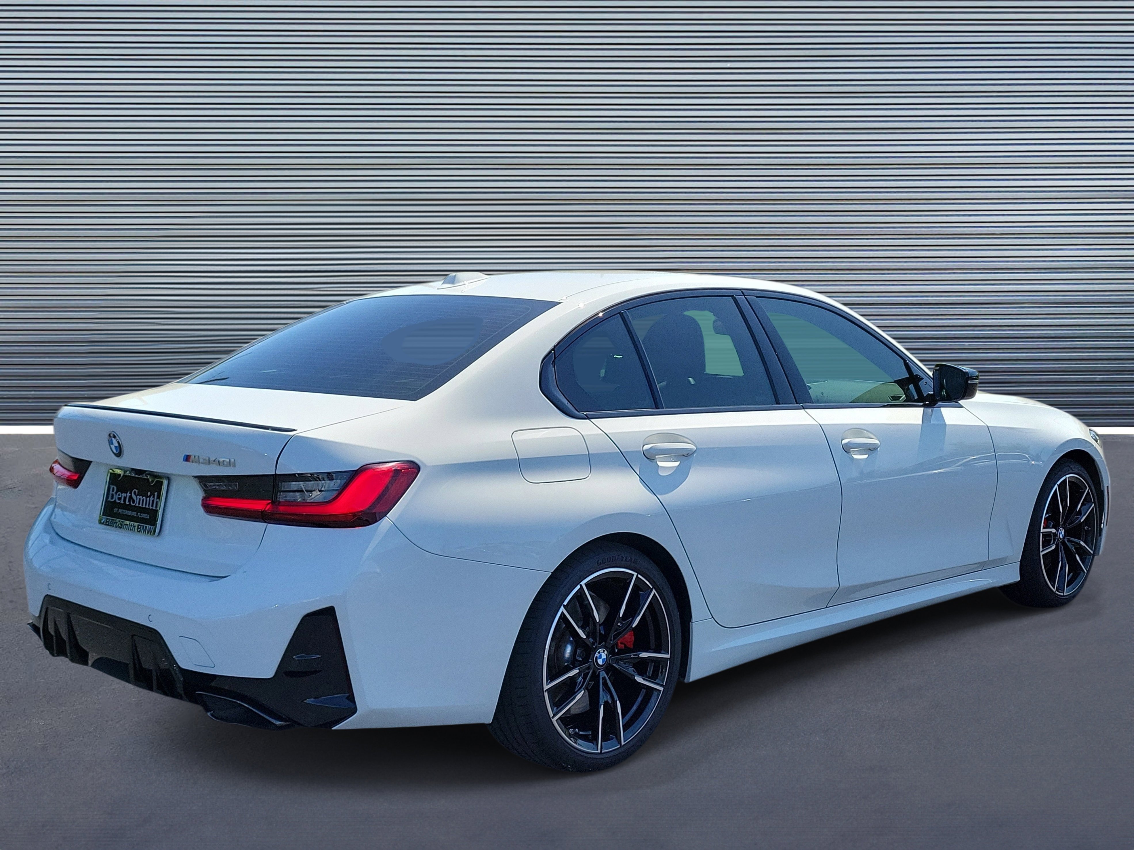 Used 2025 BMW M340i w/ Premium Package RWD image 3