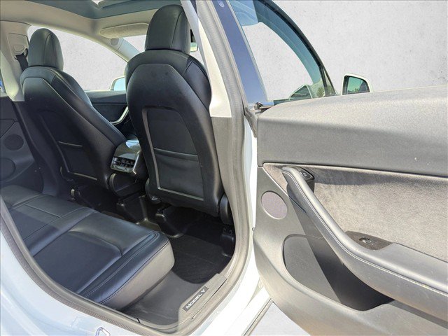 Used 2021 Tesla Model Y 2WD image 21
