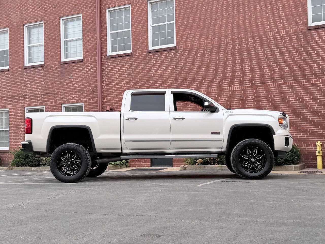 Used 2015 GMC Sierra 1500 SLE AWD/4WD image 4