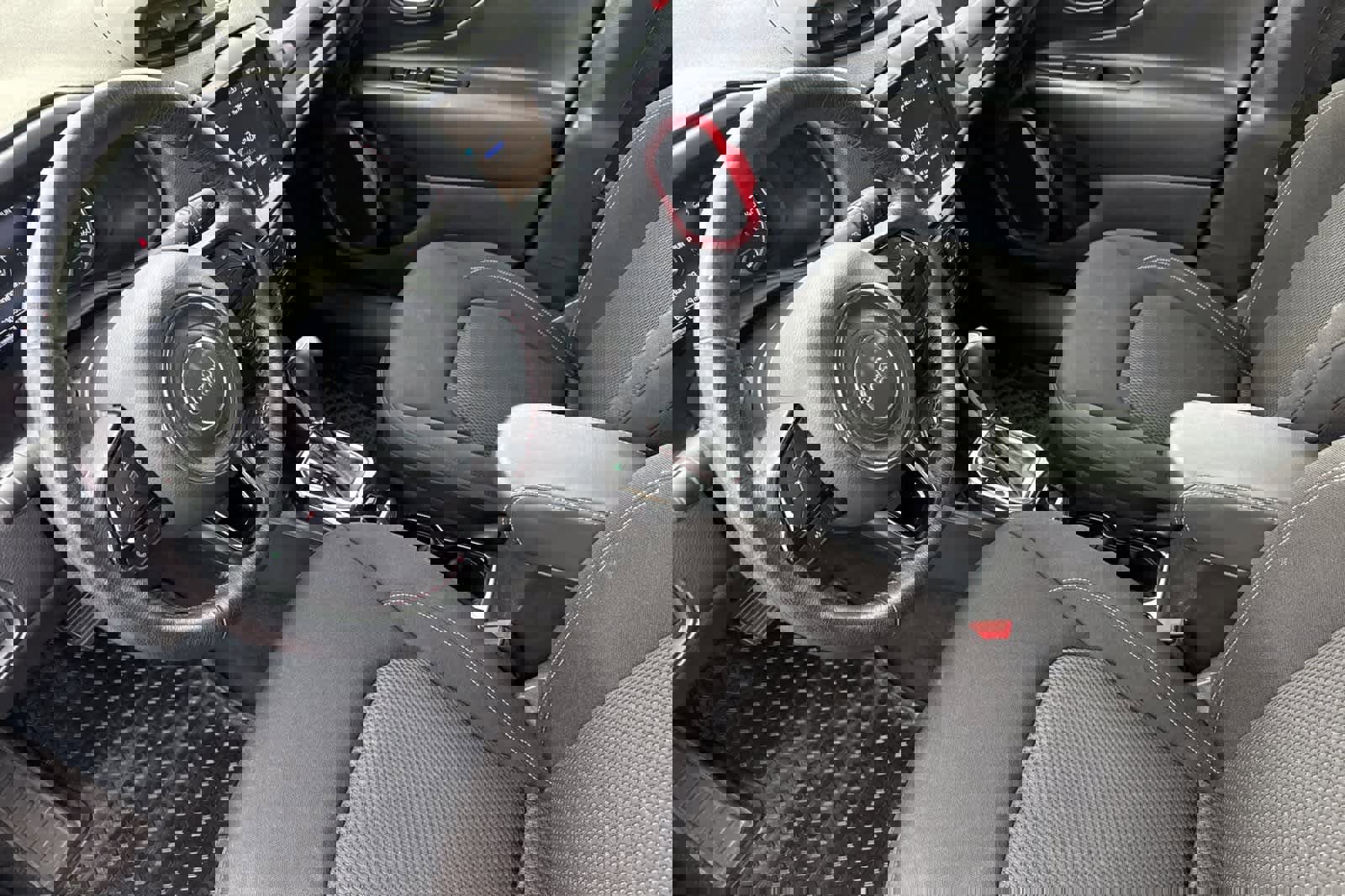 Used 2022 Jeep Renegade Latitude w/ Convenience Group image 11