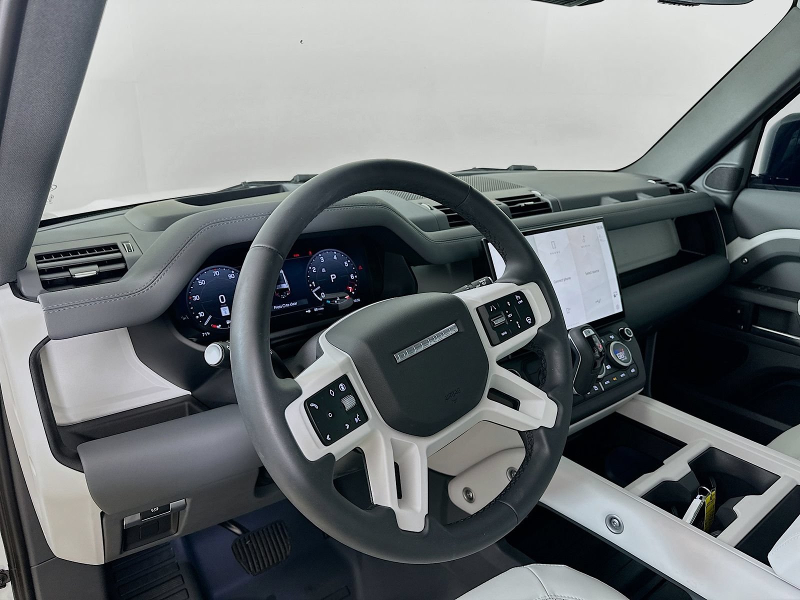 New 2026 Land Rover Defender 130 X-Dynamic SE AWD/4WD image 33