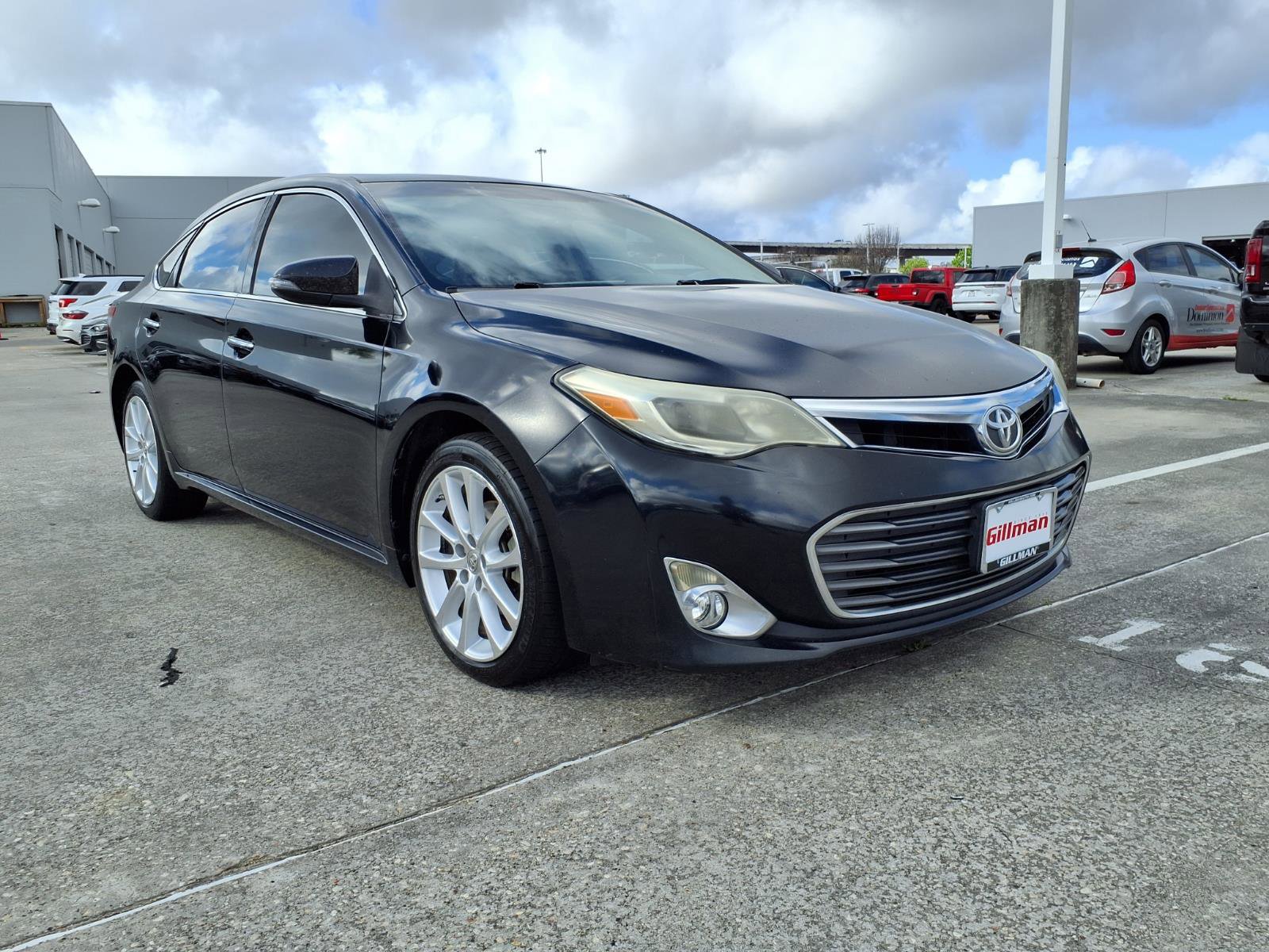 Used 2013 Toyota Avalon XLE Touring image 2