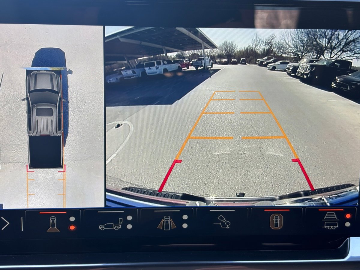 Certified 2025 GMC Sierra 1500 SLT image 9