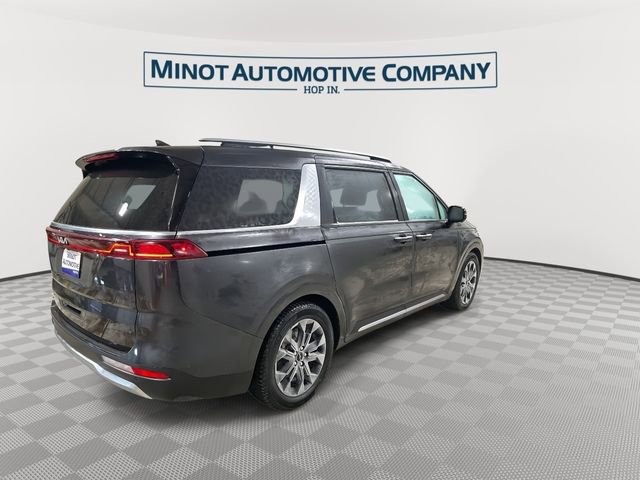 Used 2022 Kia Carnival SX Prestige image 8